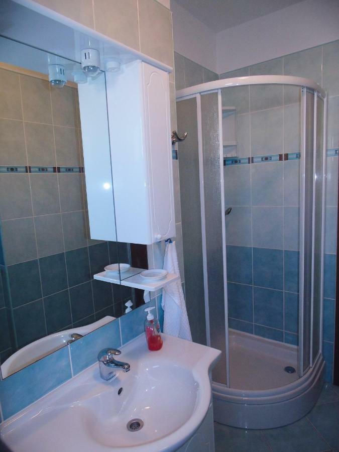 1 Bedroom Apartment 55 M2 利缇纳 外观 照片