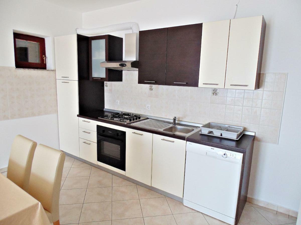1 Bedroom Apartment 55 M2 利缇纳 外观 照片
