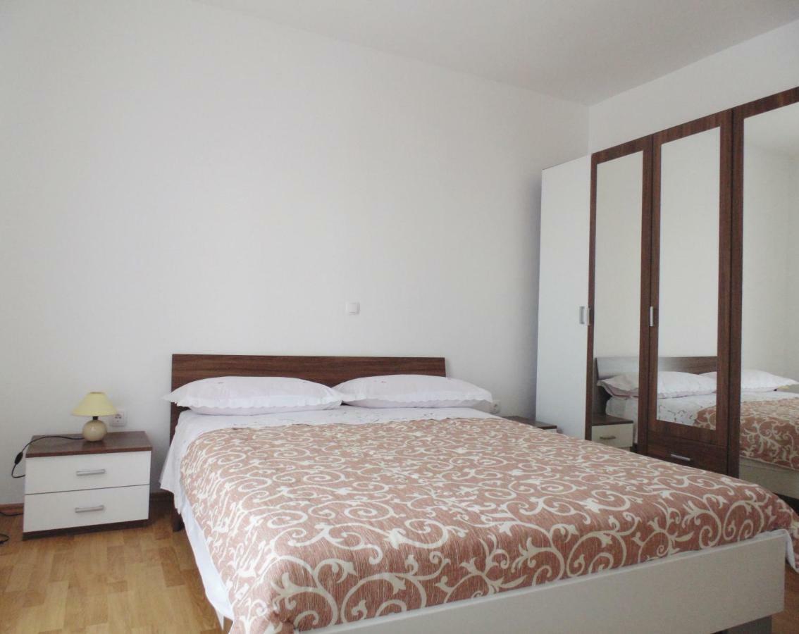 1 Bedroom Apartment 55 M2 利缇纳 外观 照片