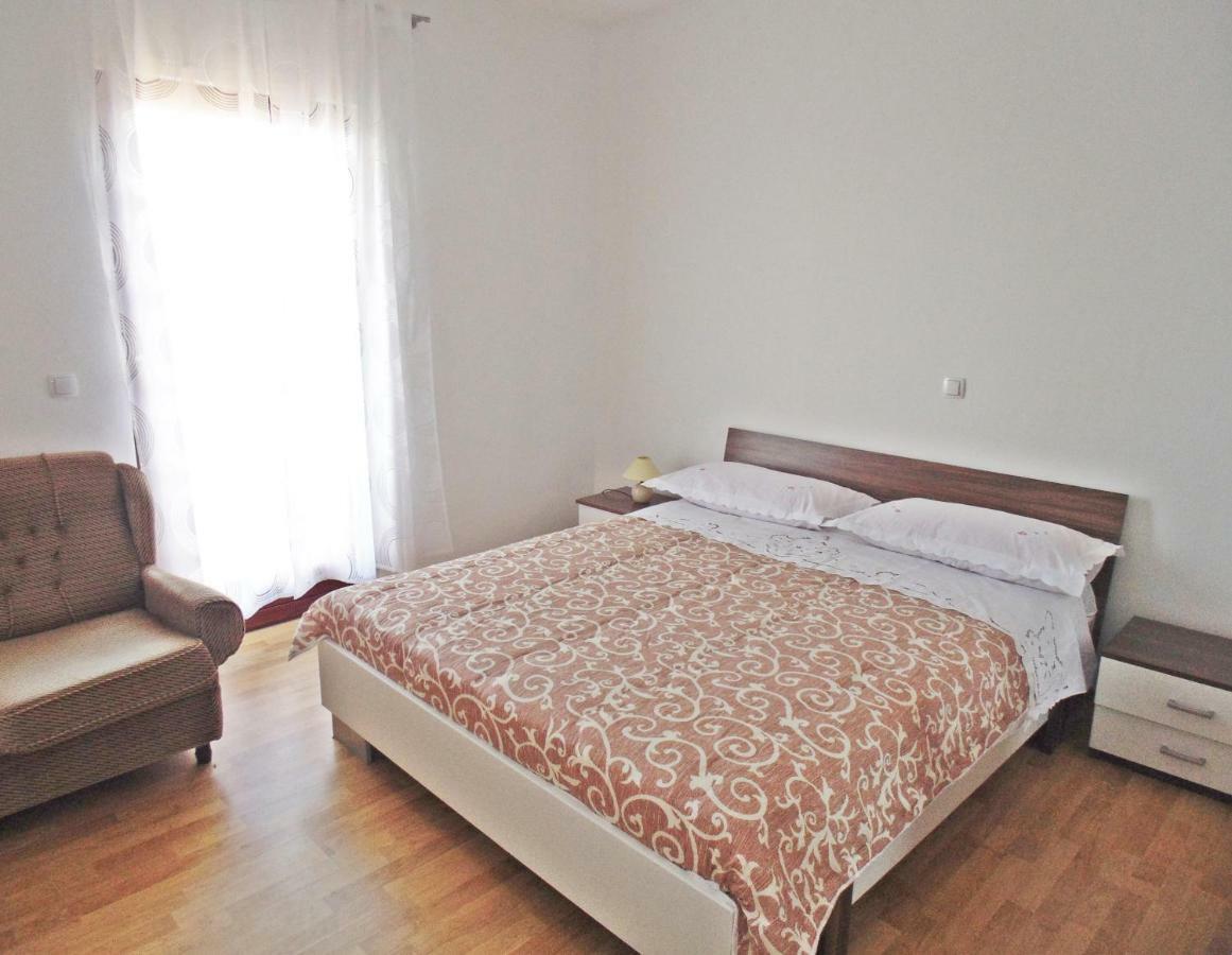 1 Bedroom Apartment 55 M2 利缇纳 外观 照片